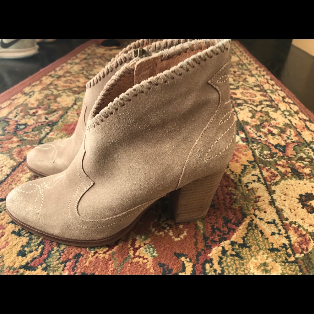 Short suede booties - Picture 1 of 4